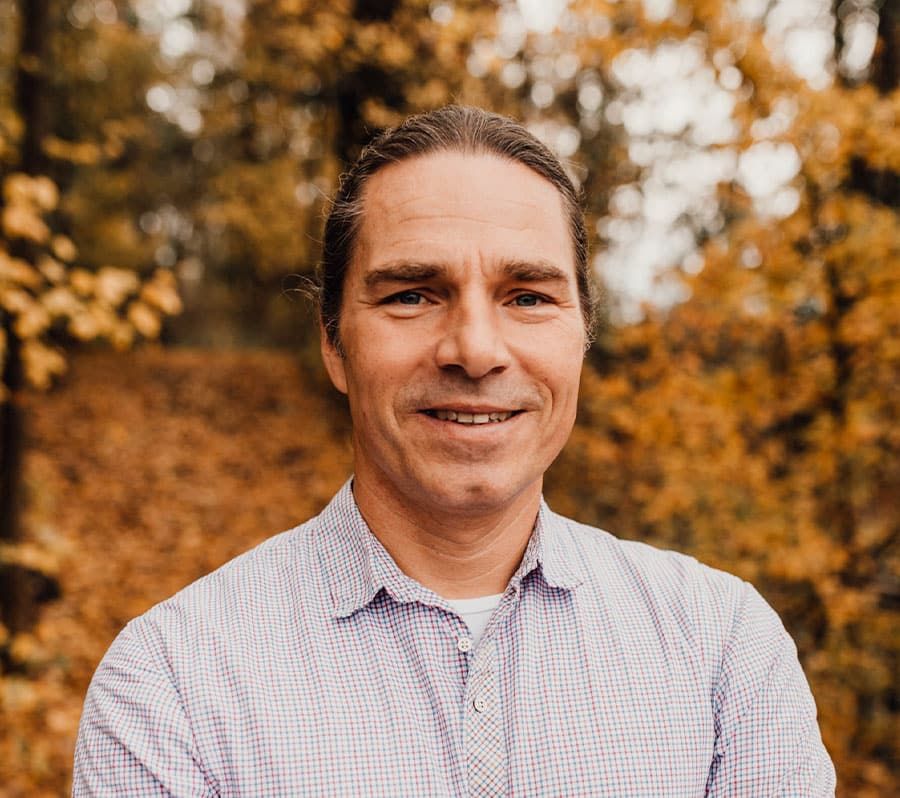 Chris Segieth ist Sportwissenschaftler & Sporttherapeut.