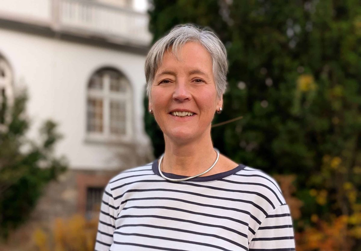 Sabine Fischer ist Physiotherapeutin und gibt Kurse im Entspannungsbereich.