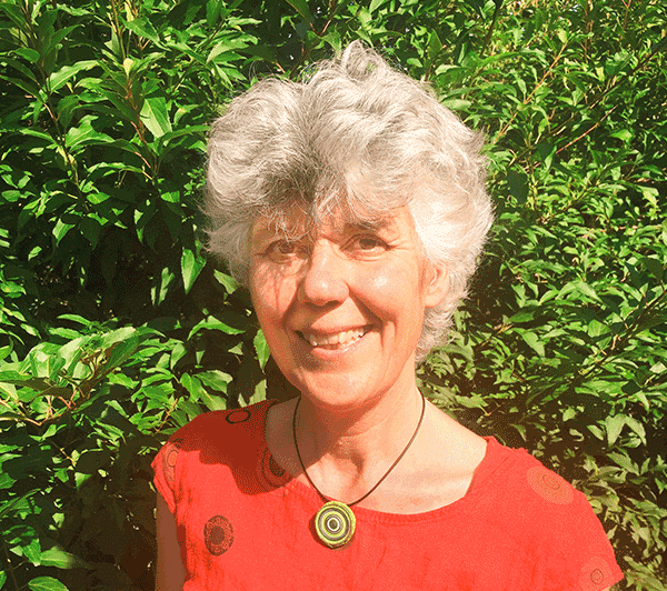 Marianne Wiendl ist Heilpraktikerin, Sehtrainerin & Autorin.