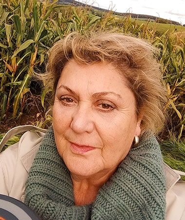 Lilo Sturch ist Resilienz-Trainerin, Philosophie-Lehrerin & ausgebildetet Sozial-Pädagogin.