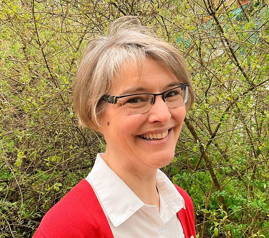 Brigitte Rost ist Reformhaus-Fachberaterin, Expertin für Naturkosmetik & Heilpflanzen.