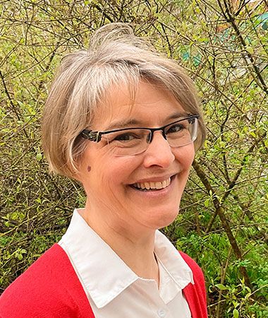 Brigitte Rost ist Reformhaus-Fachberaterin, Expertin für Naturkosmetik & Heilpflanzen.