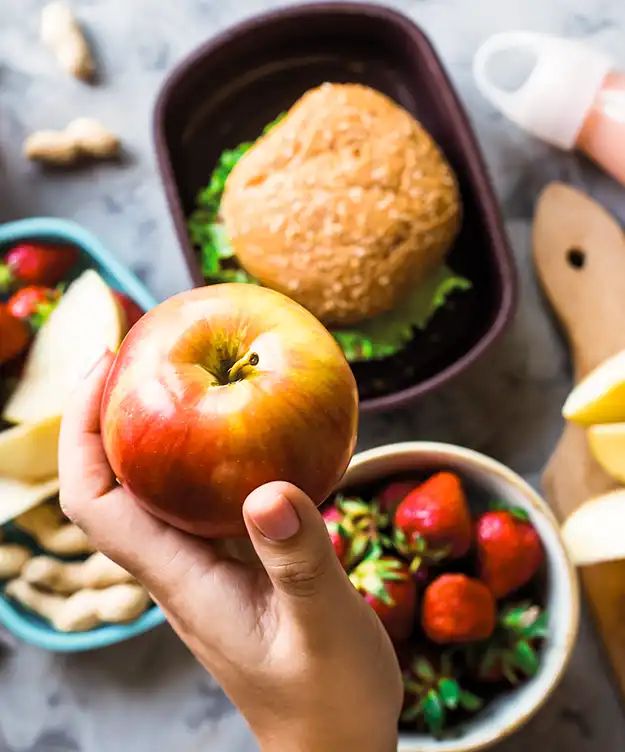 Lerne in unserer Weiterbildung, wie Du Dich ausgewogen ernähren kannst – für mehr Energie, Wohlbefinden und Gesundheit.