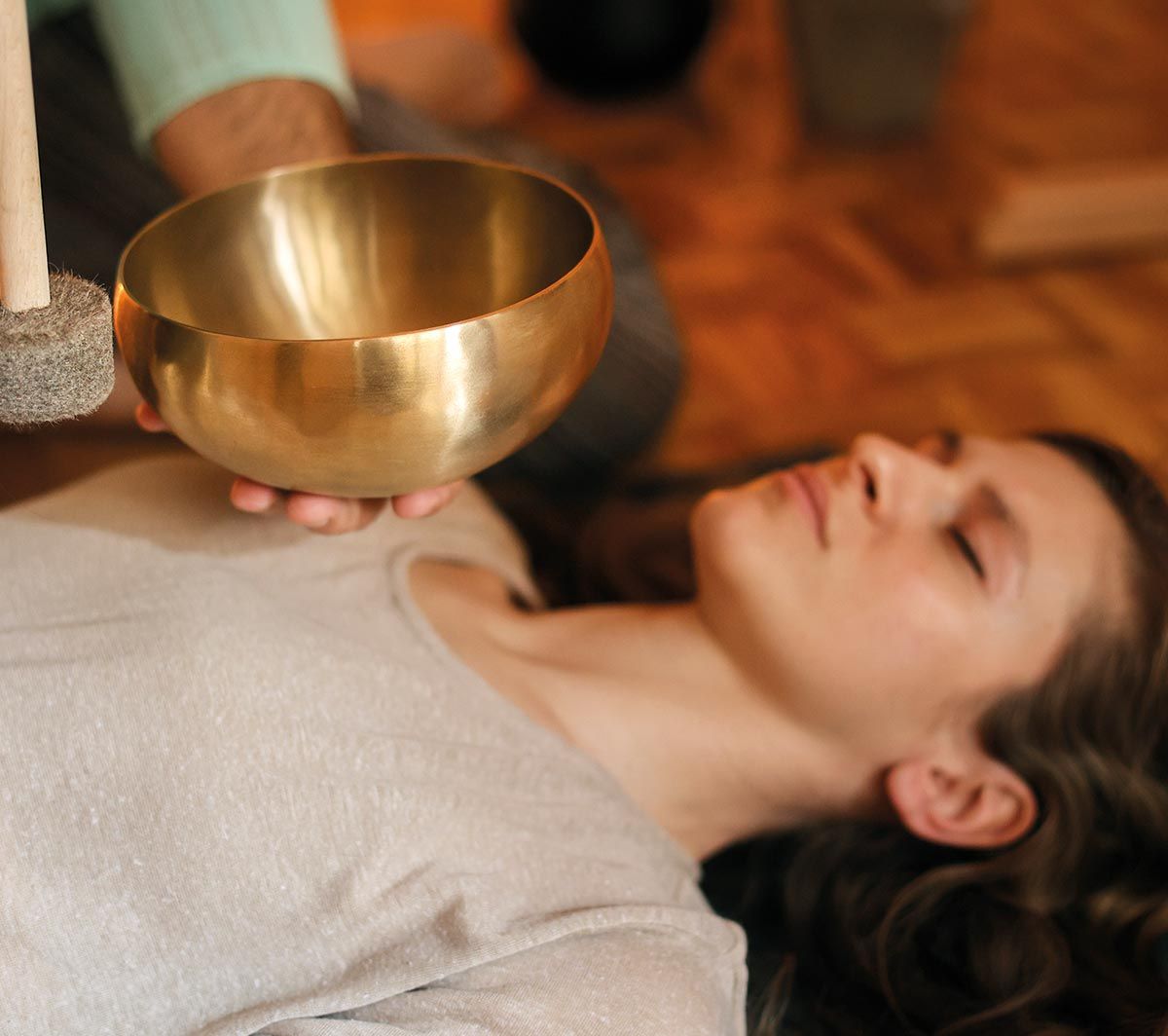 Genieße ein Erlebniswochenende: Klangschalen-Meditation & Klangschalen-Massage hier an der Akademie Gesundes Leben.