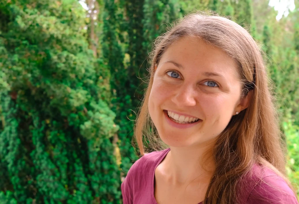 Jenny Zirener in unserem Garten