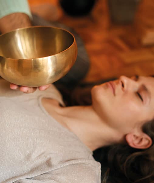 Genieße ein Erlebniswochenende: Klangschalen-Meditation & Klangschalen-Massage hier an der Akademie Gesundes Leben.