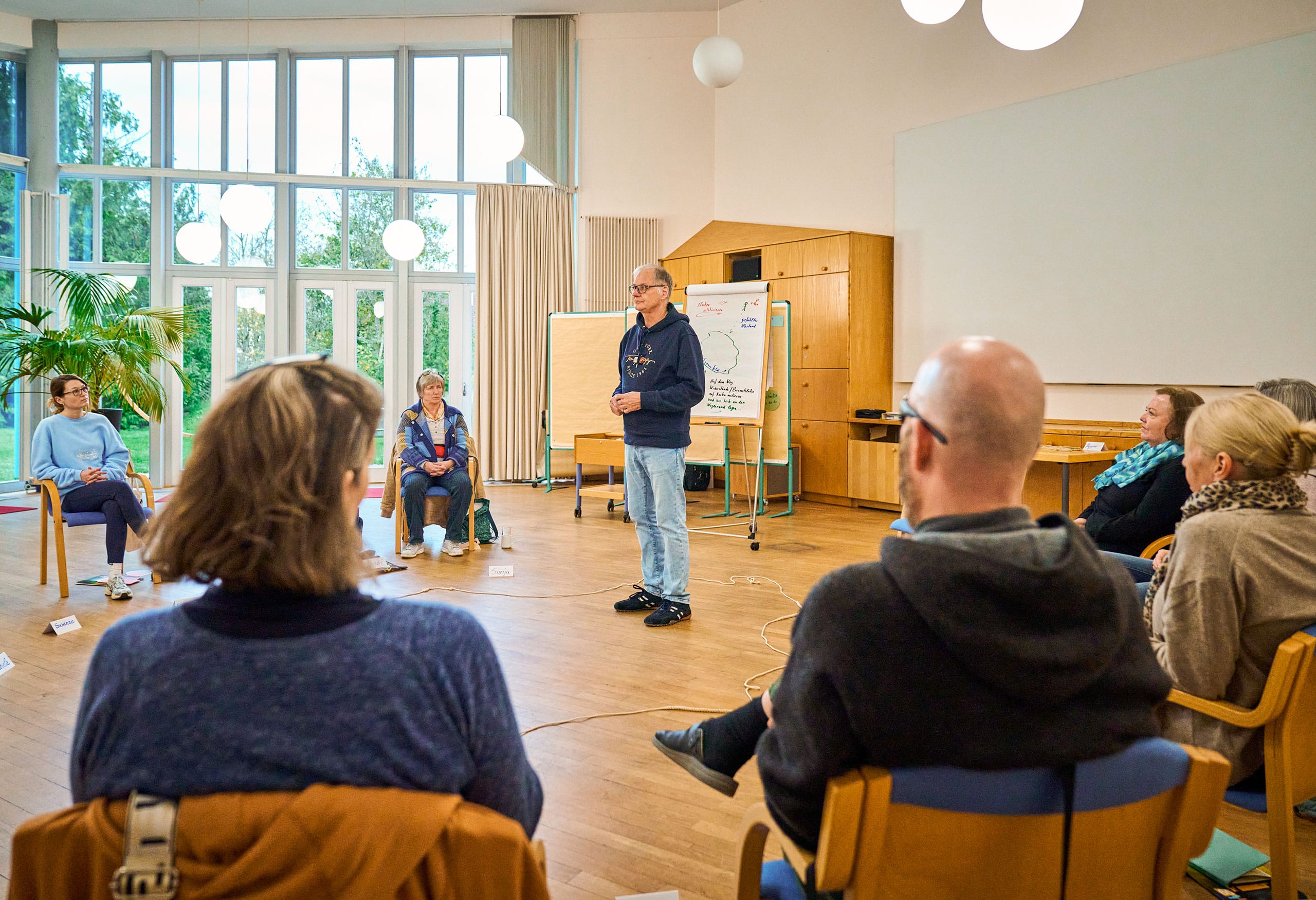 In der Weiterbildung Train the Trainer lernst Du, wie Du Deine eigenen Workshops und Seminare oder Vorträge hältst und Dich optimal am Markt positionierst.