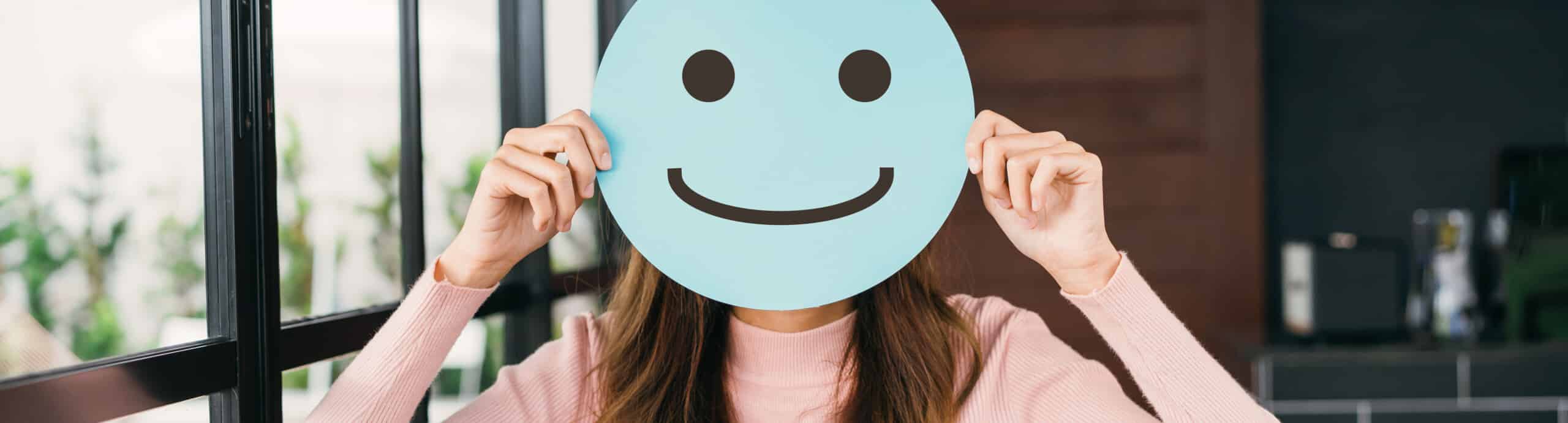 Es gibt viele Möglichkeiten, die das Gedankenkarussell stoppen können wie Journaling. Aber positives Denken gehört eher nicht dazu.