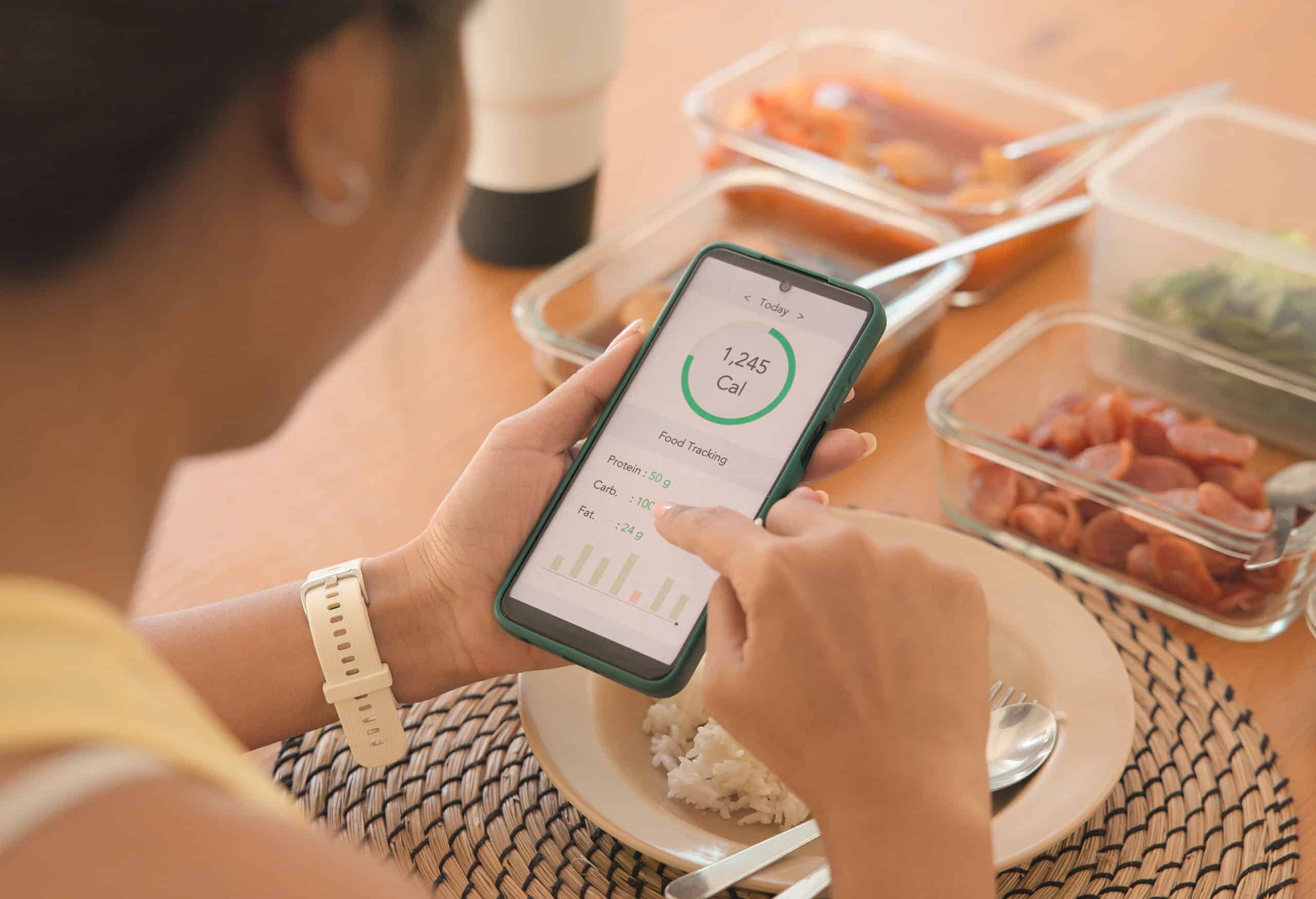 Im Ernährungscoaching werden künftig immer mehr Wearables und KI zum Einsatz kommen.